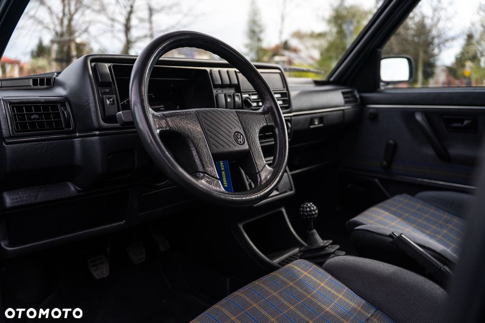 Volkswagen Golf - 18