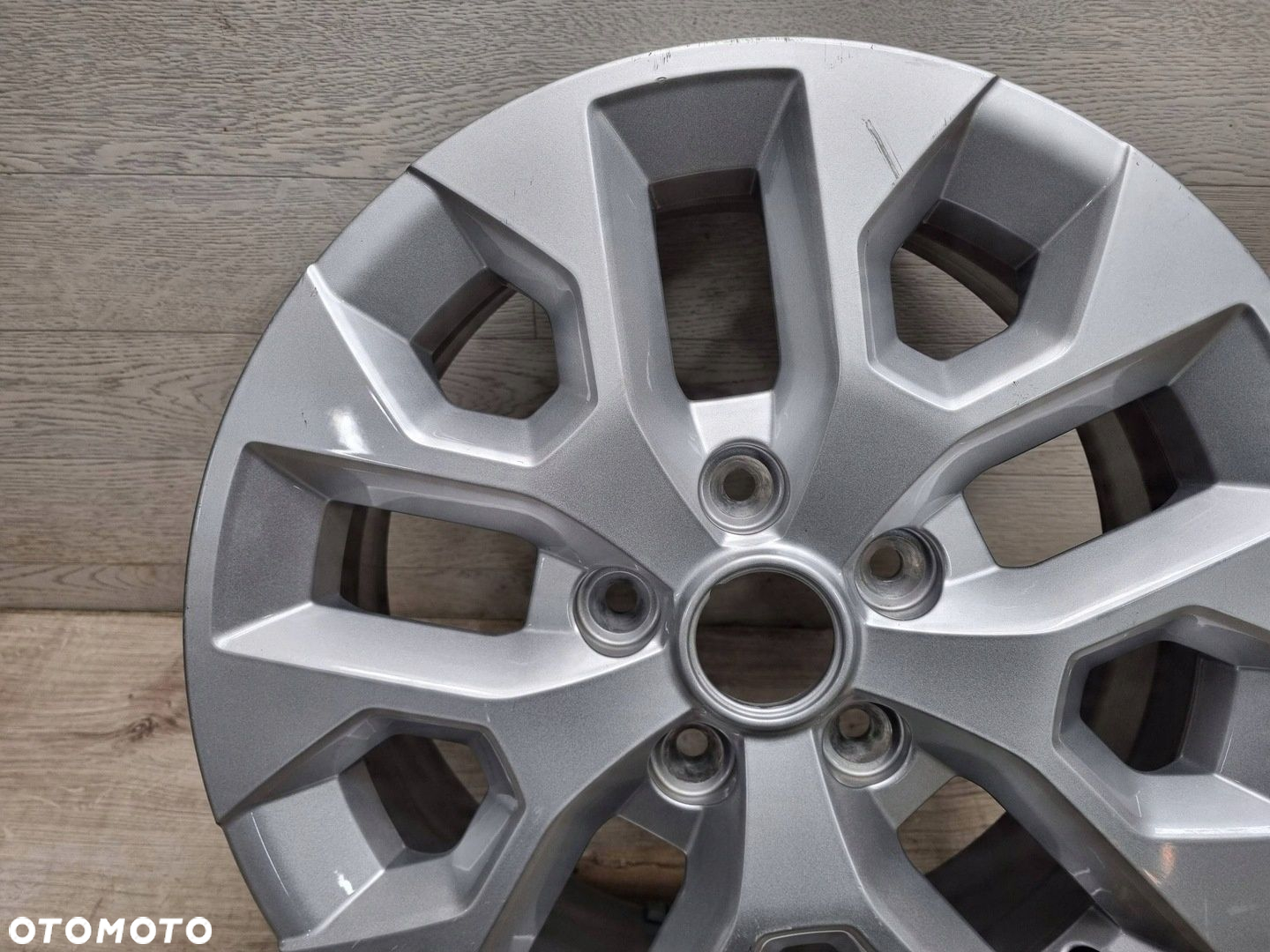 Felga Dacia Duster II 6.5Jx16 CH5-50 Et50 5x114.3 403009696R - 5