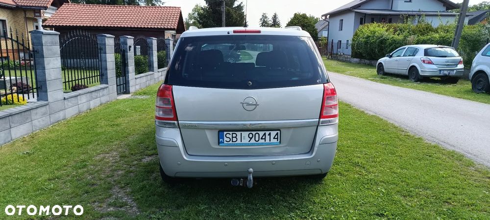 Opel Zafira 1.8 Essentia - 4