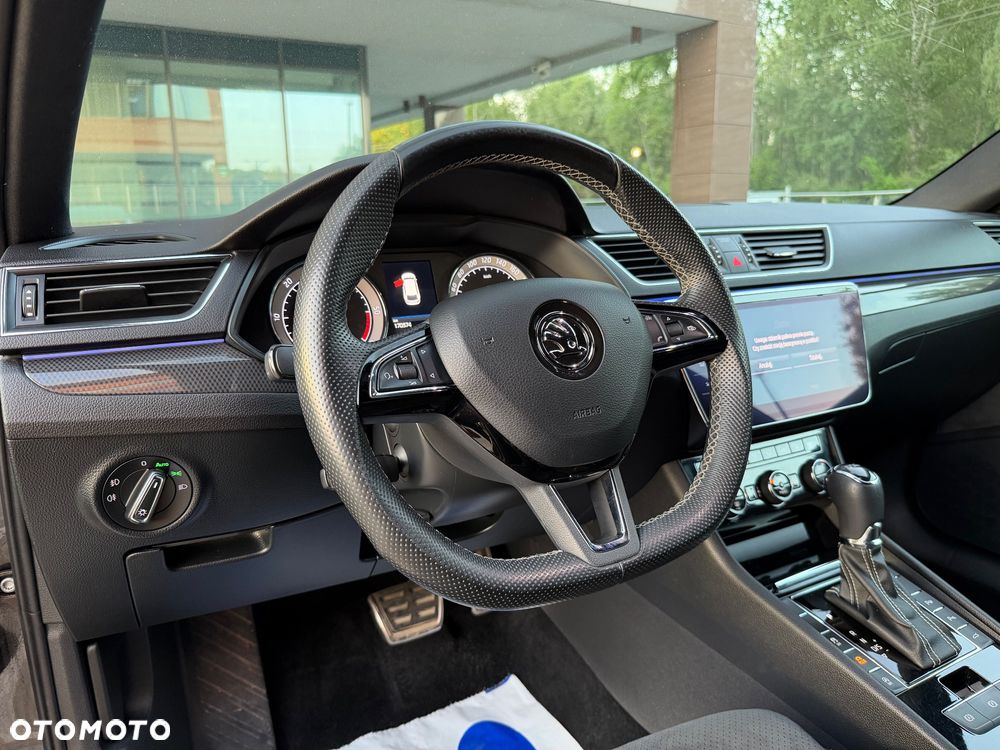 Skoda Superb 2.0 TDI Sportline DSG - 28
