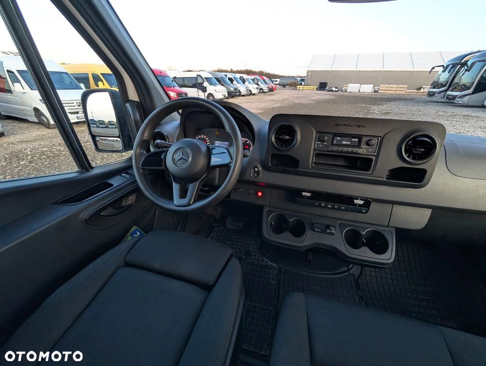 Mercedes-Benz eSprinter - 21