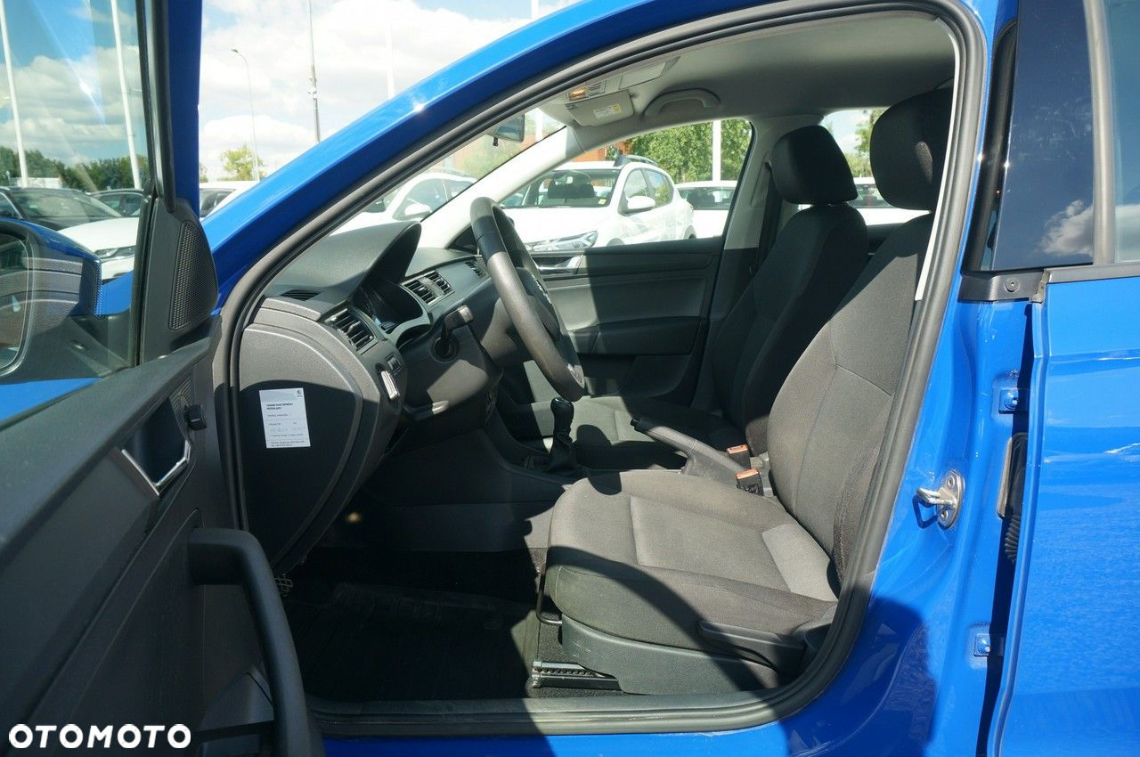 Skoda RAPID 1.0 TSI Active - 21