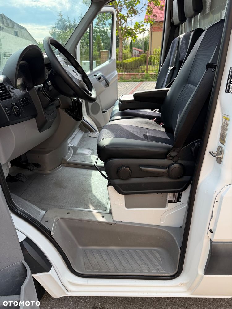 Mercedes-Benz Sprinter - 22