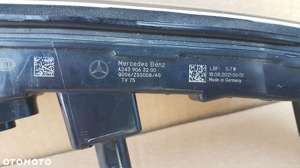 lampa przód blenda mercedes eqa led - 9