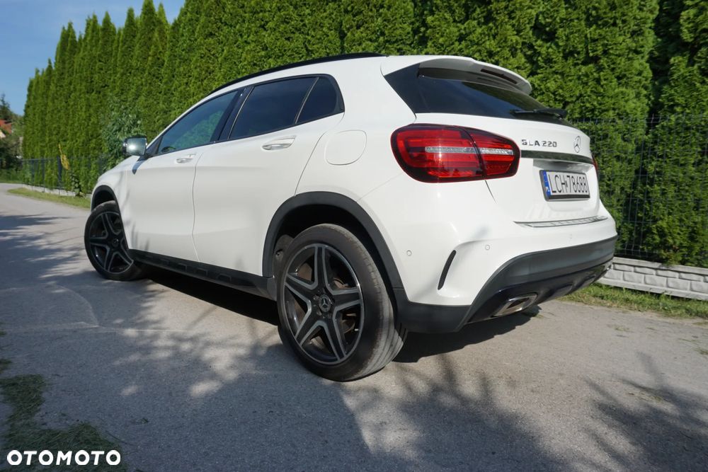 Mercedes-Benz GLA 220 4-Matic AMG Line - 8