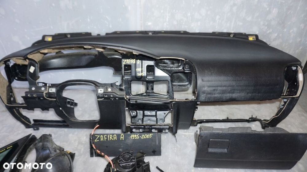 SZYBA TRÓJKĄT SZYBKA LEWA PRZÓD OPEL ZAFIRA A - 5