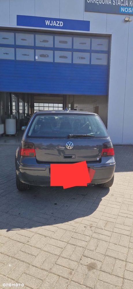 Volkswagen Golf 1.6 - 4