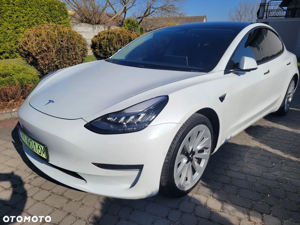 Tesla Model 3 - 5