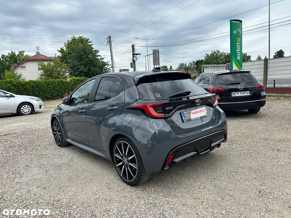 Toyota Yaris Hybrid 1.5 GR Sport - 8