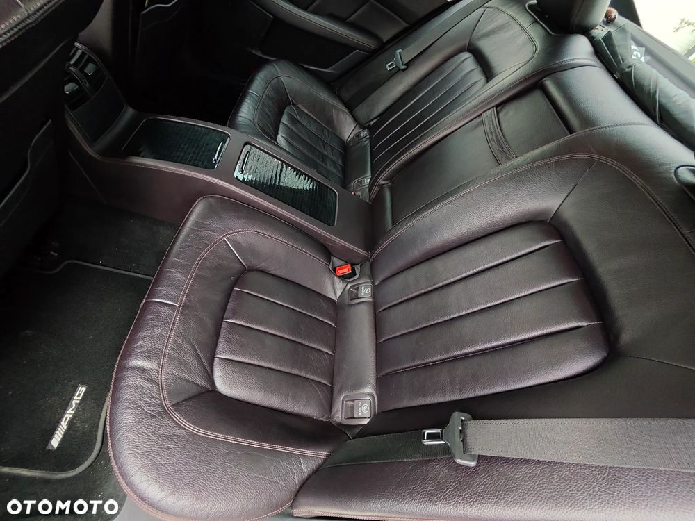 Mercedes-Benz CLS - 30