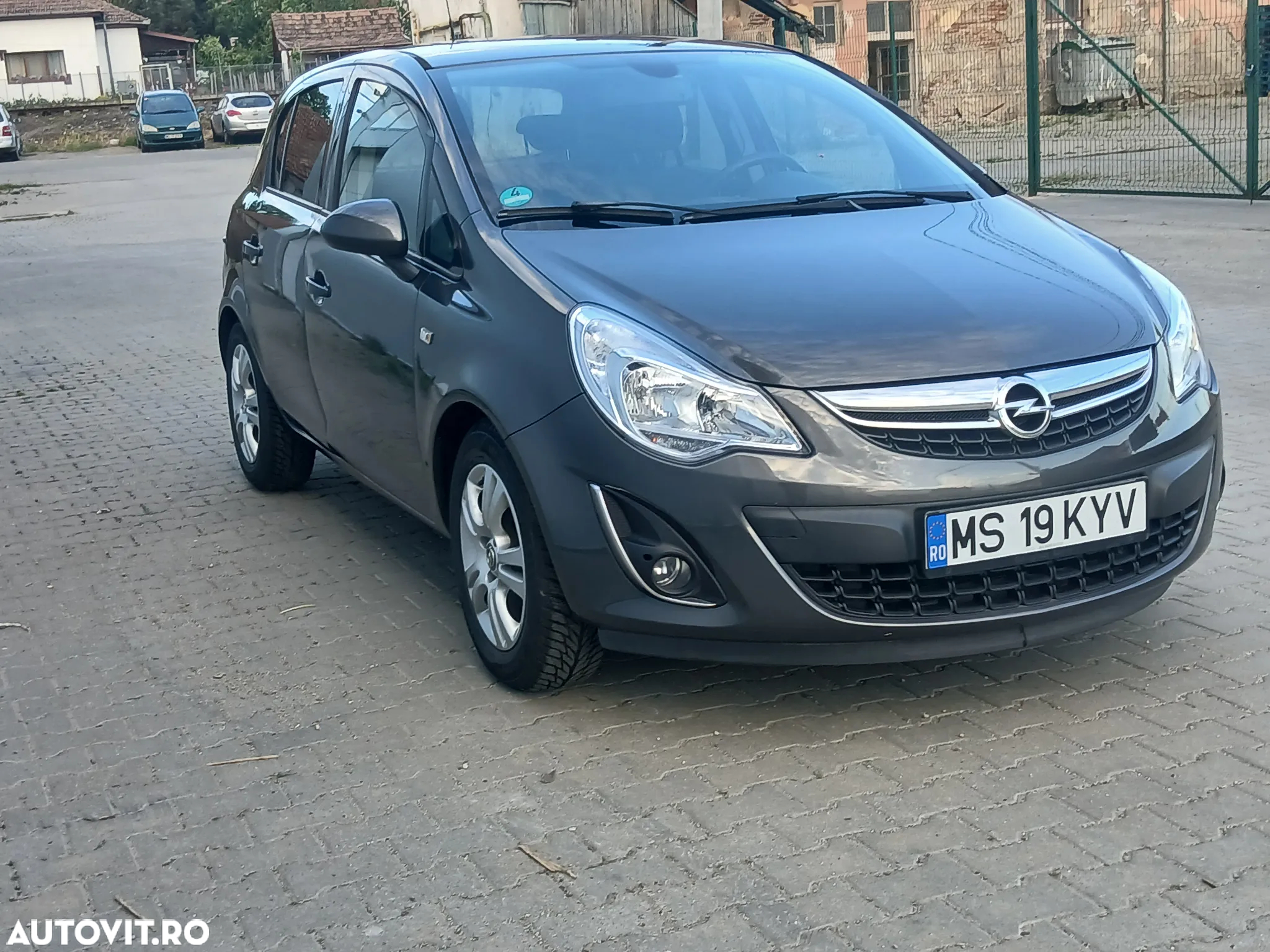 Opel Corsa 1.4 Enjoy - 3