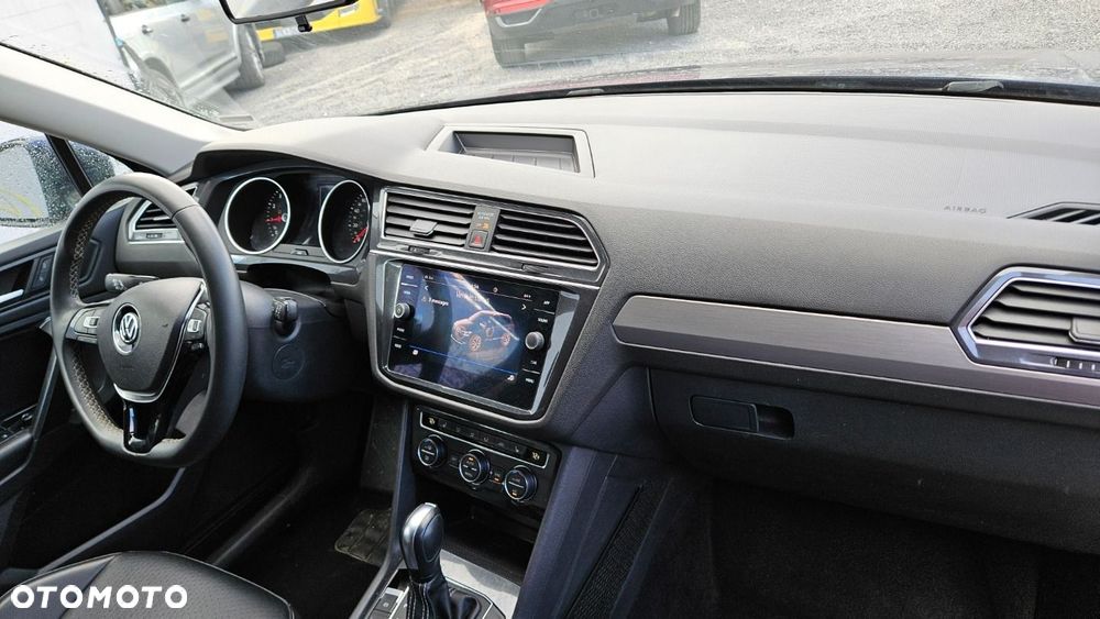 Volkswagen Tiguan - 22