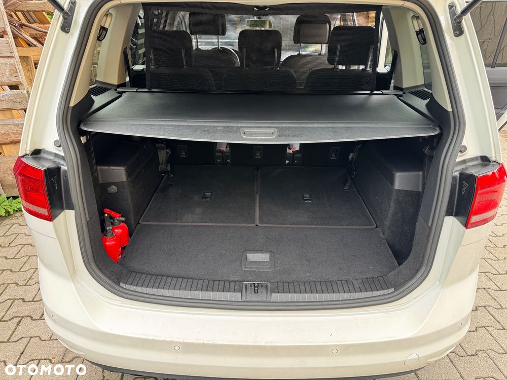 Volkswagen Touran 2.0 TDI SCR (BlueMotion Technology) DSG SOUND - 19