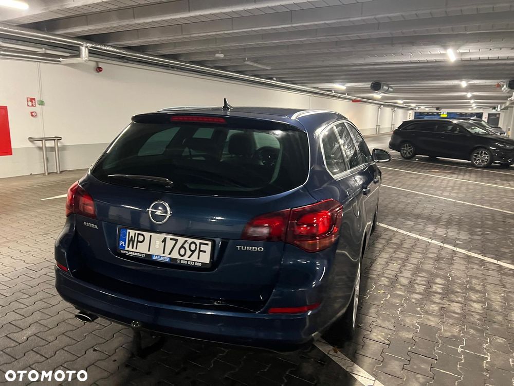 Opel Astra 1.4 Turbo - 10