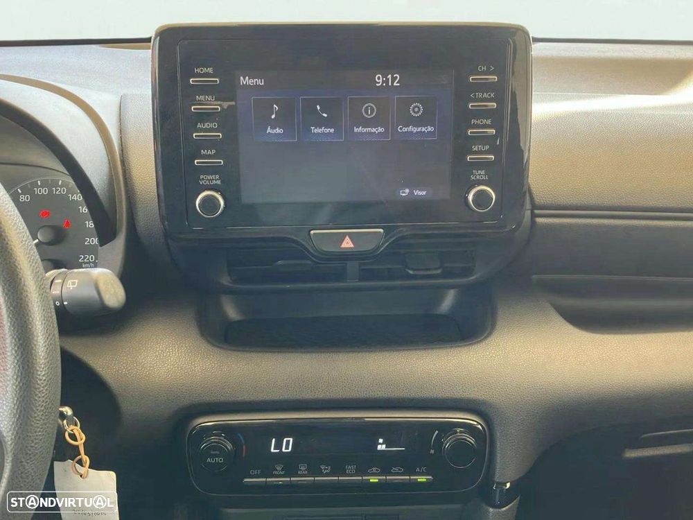 Toyota Yaris 1.5 HDF Comfort Plus - 12