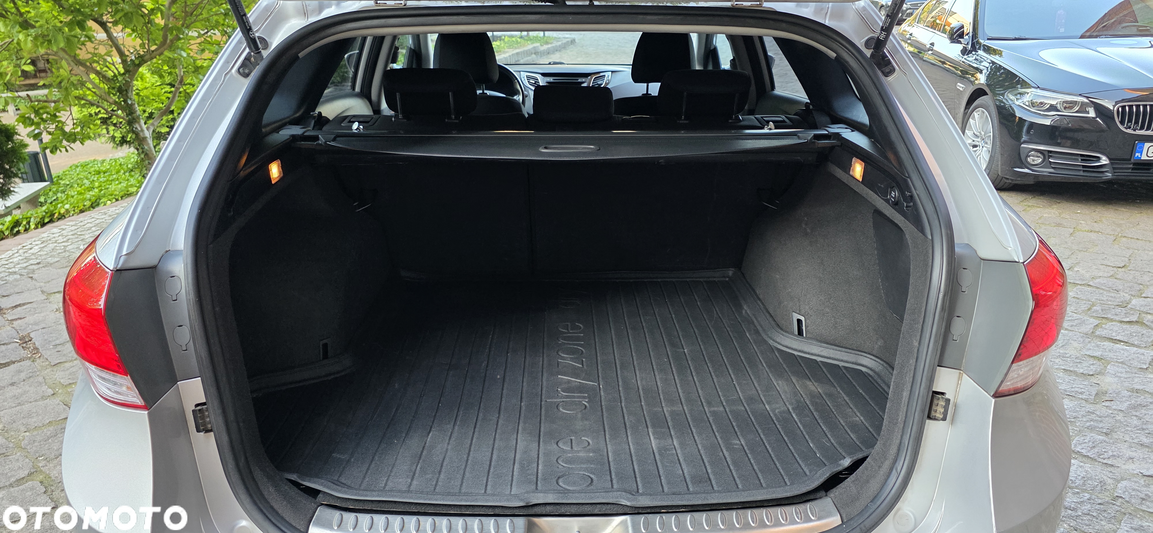 Hyundai i40 Kombi blue 1.6 Family+ - 22