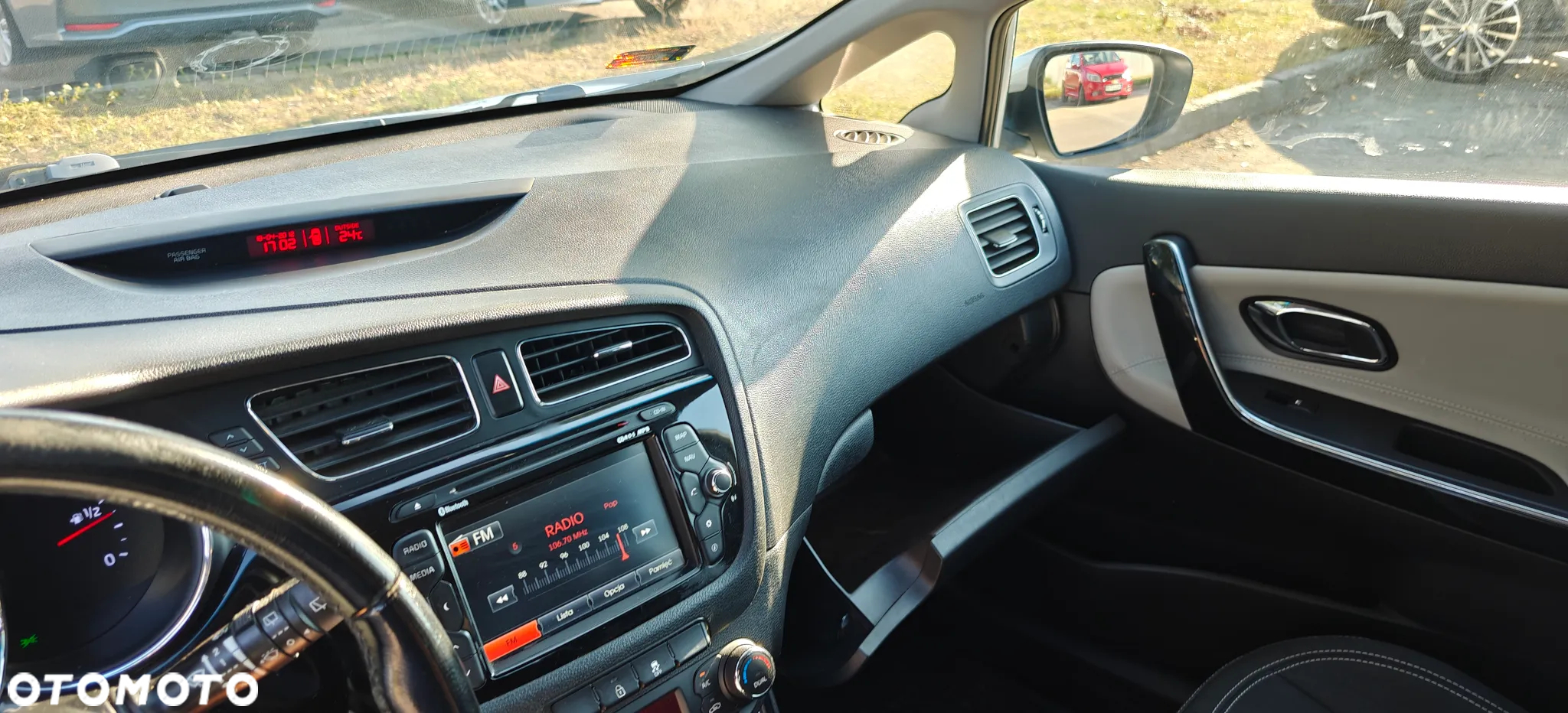 Kia Ceed - 12