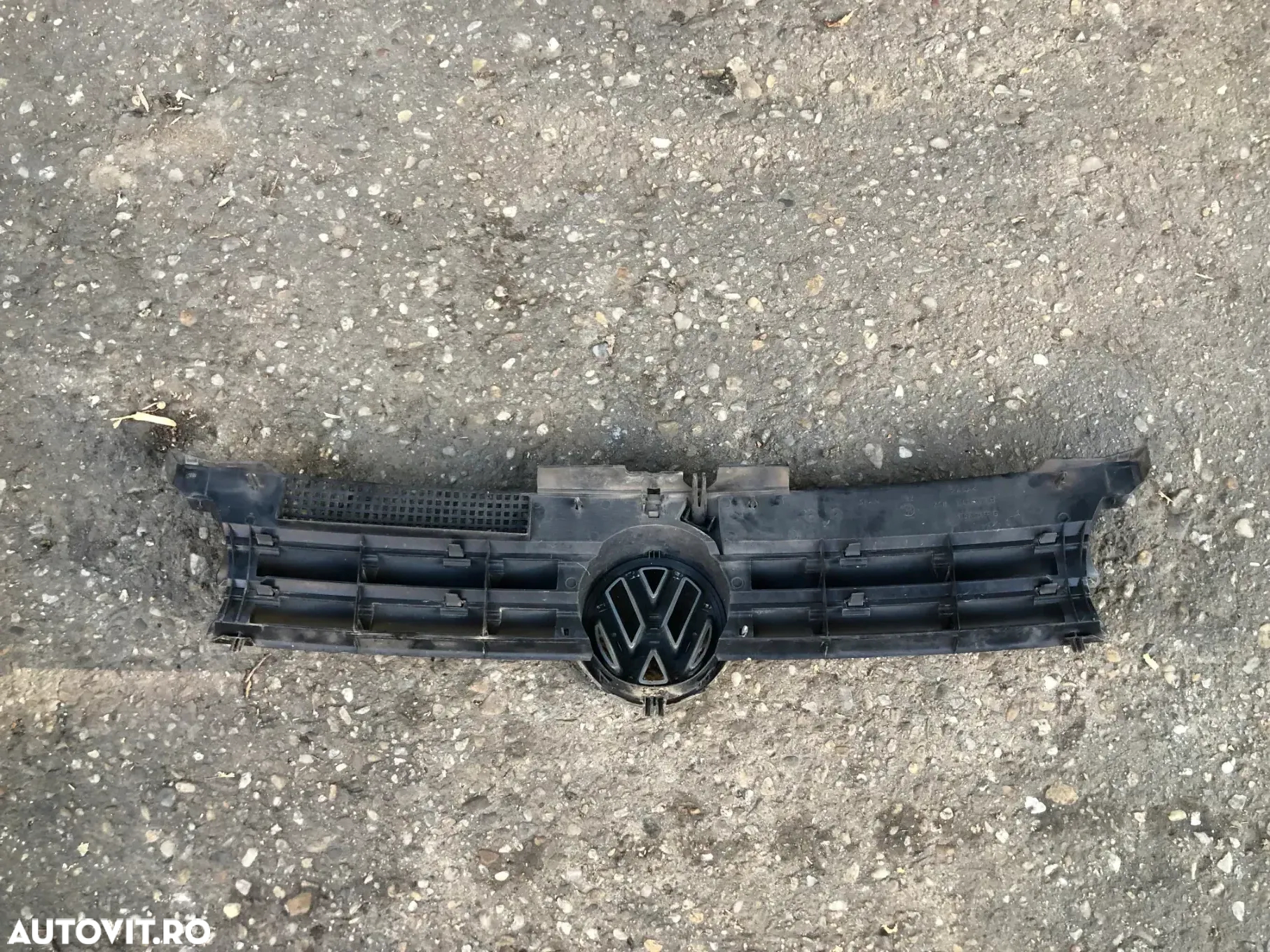 Grila fata centrala VW Volkswagen Golf 4 negru - 3