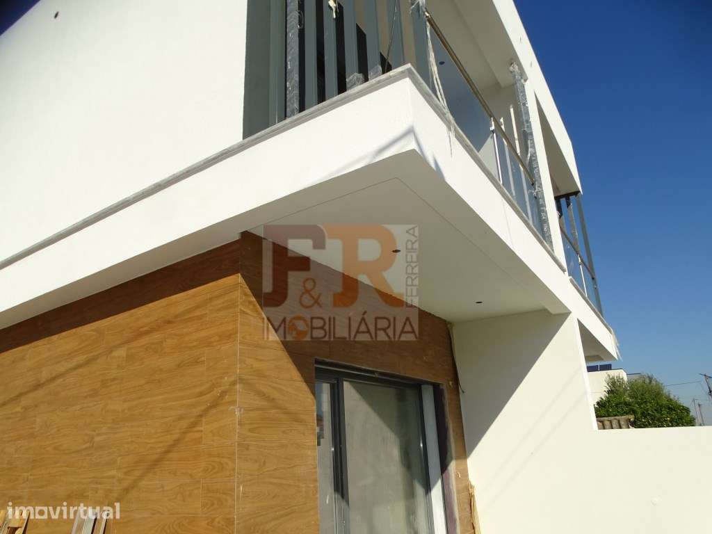 Moradia Duplex T3 com piscina e Pergúla Fernão Ferro - Grande imagem: 5/29