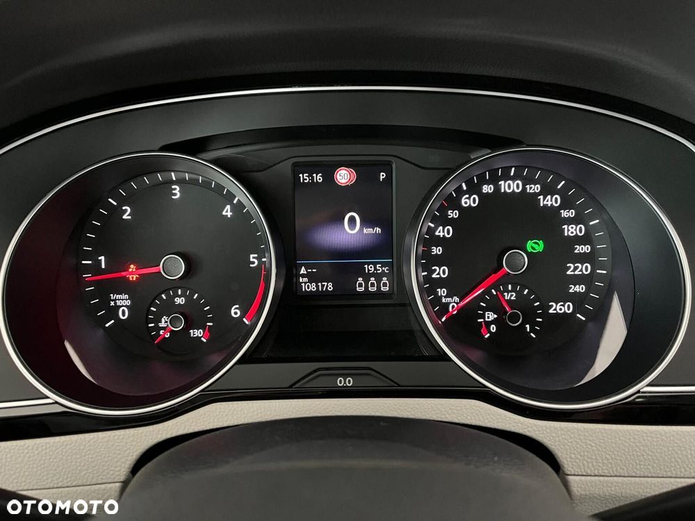 Volkswagen Passat 2.0 TDI Elegance DSG - 27