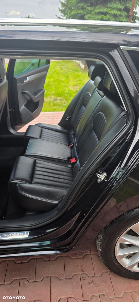 Skoda Superb 2.0 TDI Premium Edition - 21