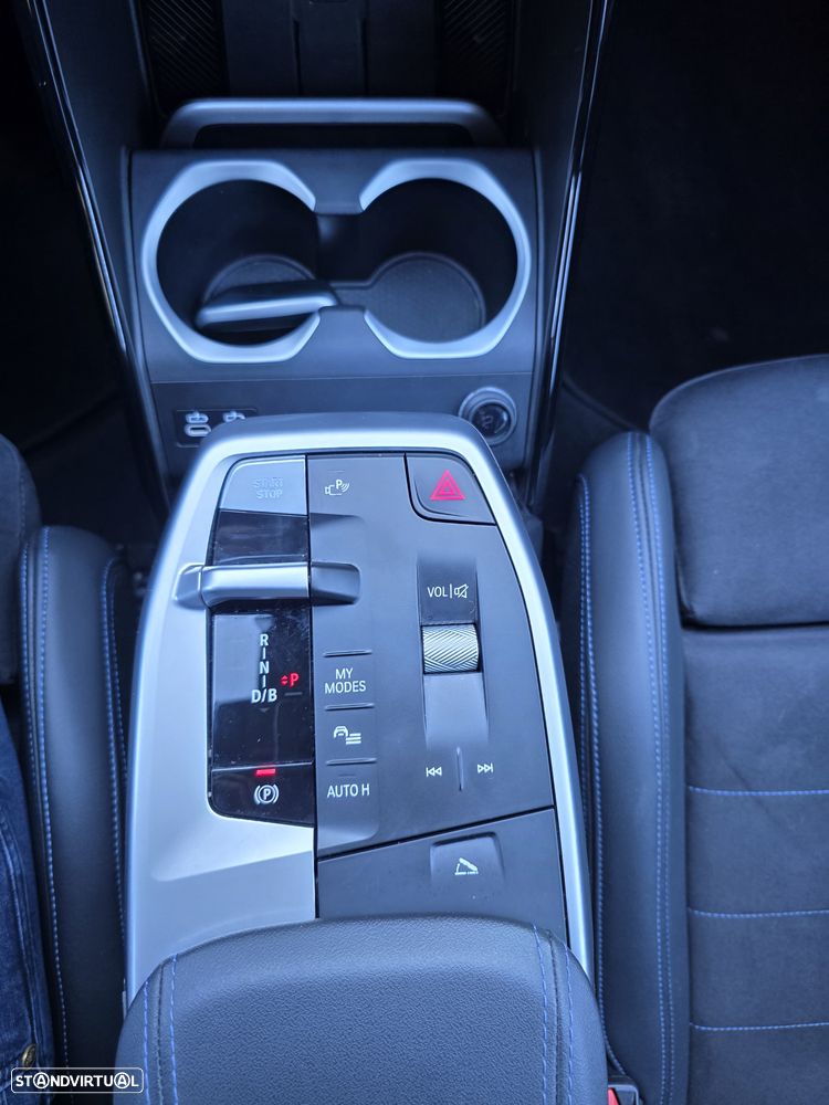 BMW iX2 eDrive20 Pack Desportivo M Pro - 21