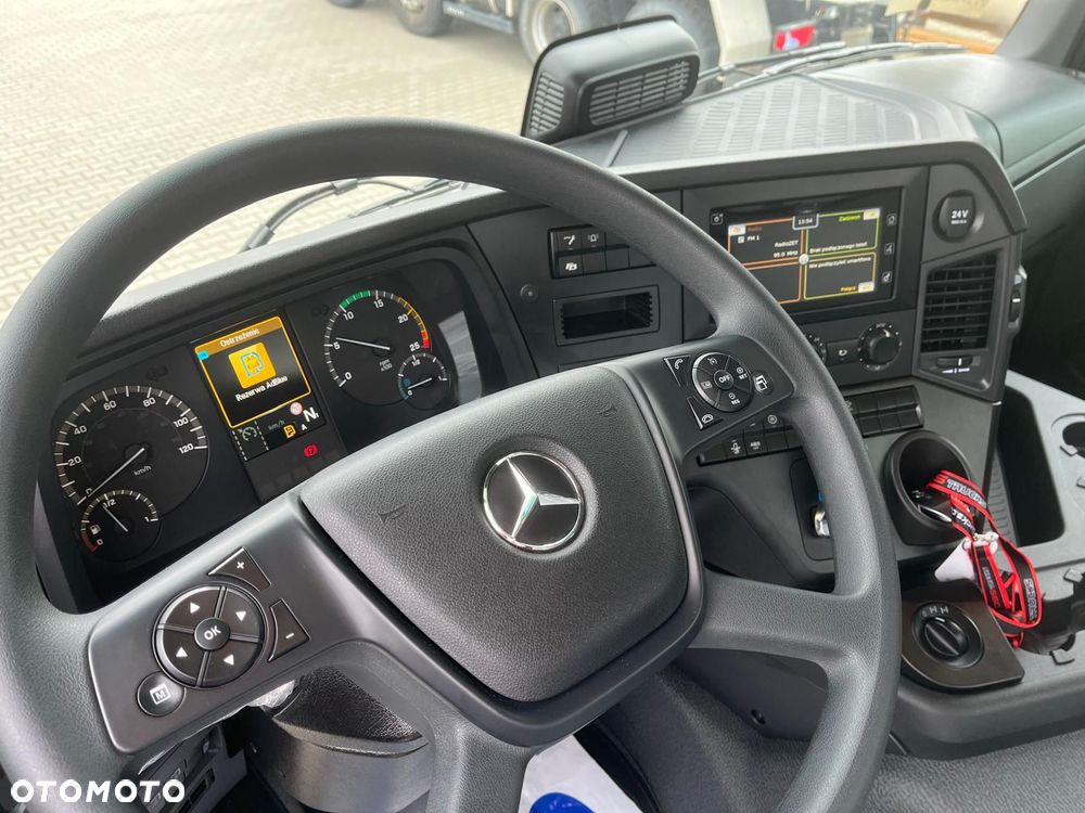 Mercedes-Benz Arocs 3740 - 4
