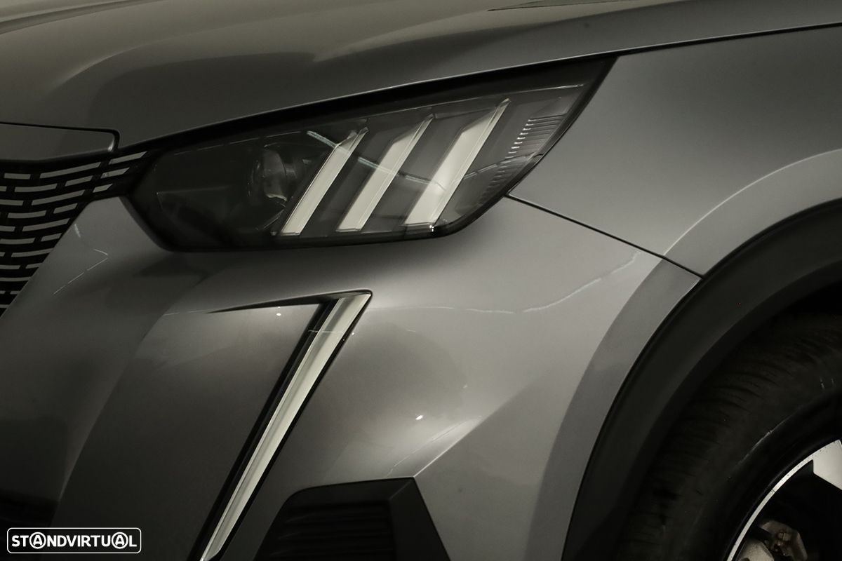 Peugeot e-2008 50 kWh GT - 6