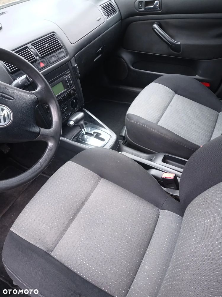 Volkswagen Golf Variant - 9