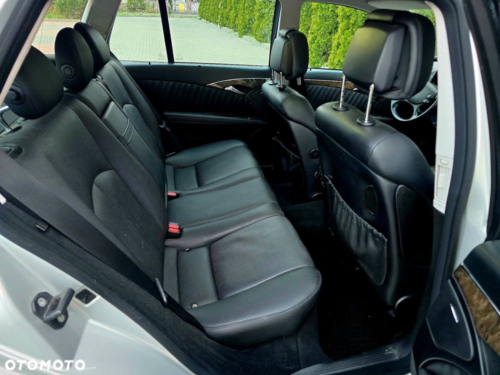 Mercedes-Benz Klasa E 320 CDI 7G-TRONIC Avantgarde BusinessEDITION - 32