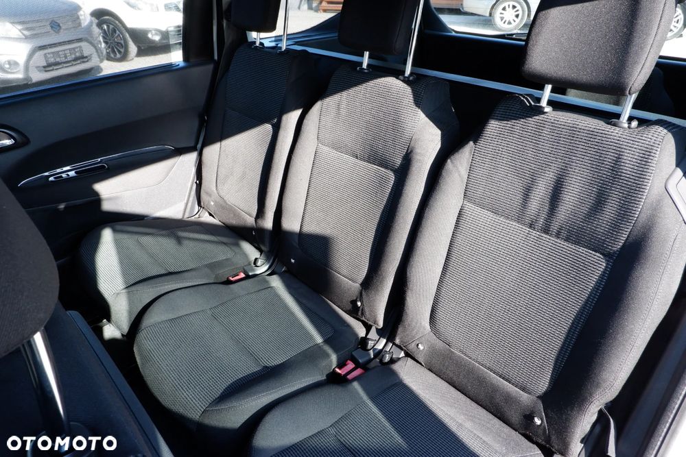 Peugeot 5008 HDI FAP 110 EGS6 Tendance - 29