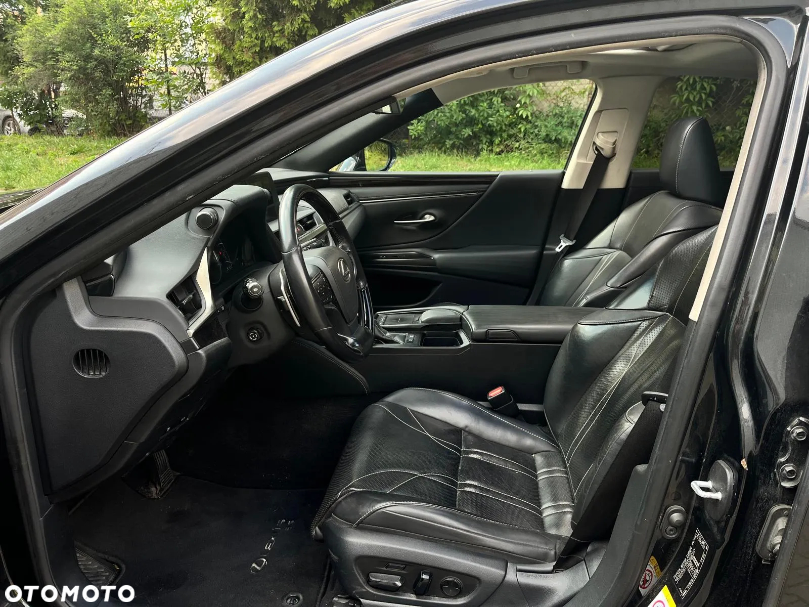 Lexus ES 300h Luxury Line - 10