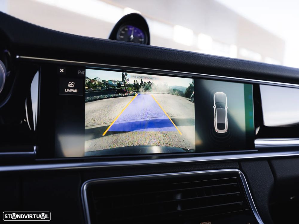 Porsche Panamera 4 E-Hybrid - 21