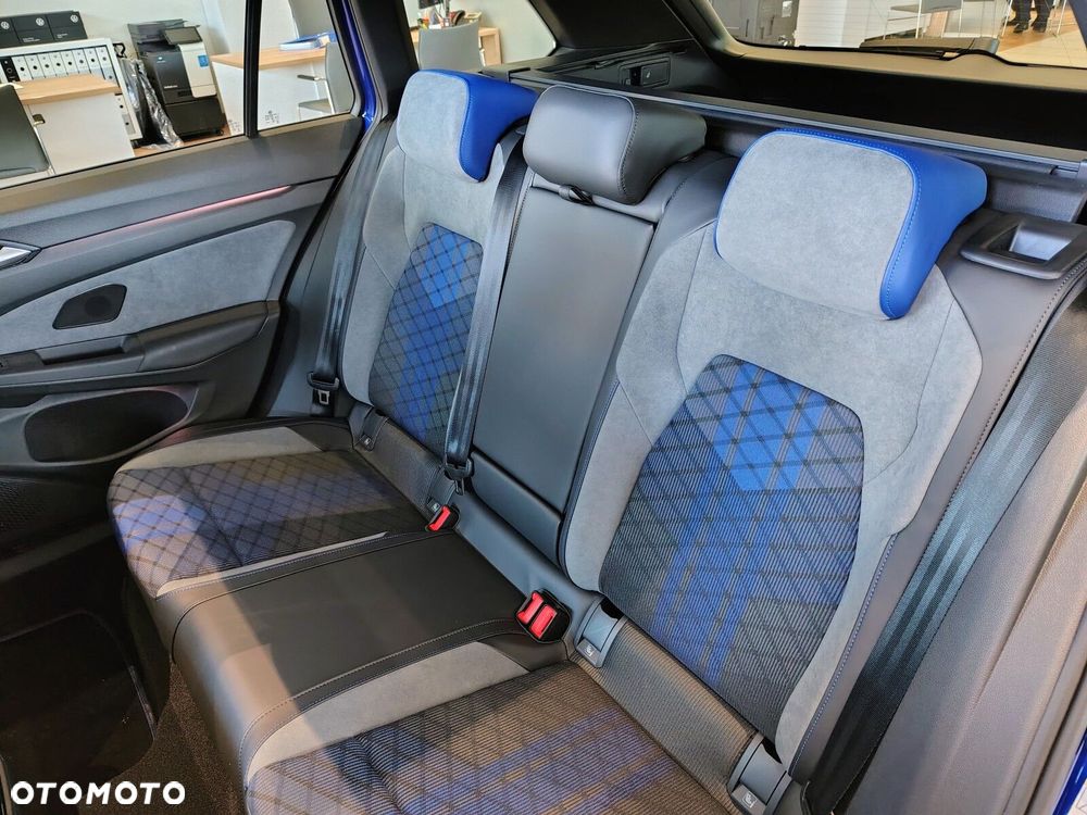 Volkswagen Golf Variant - 27