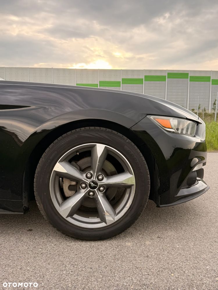 Ford Mustang 3.7 V6 Premium - 10