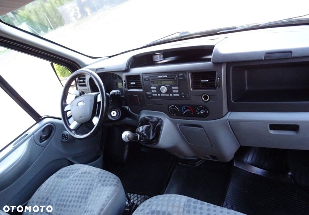 Ford Transit - 13