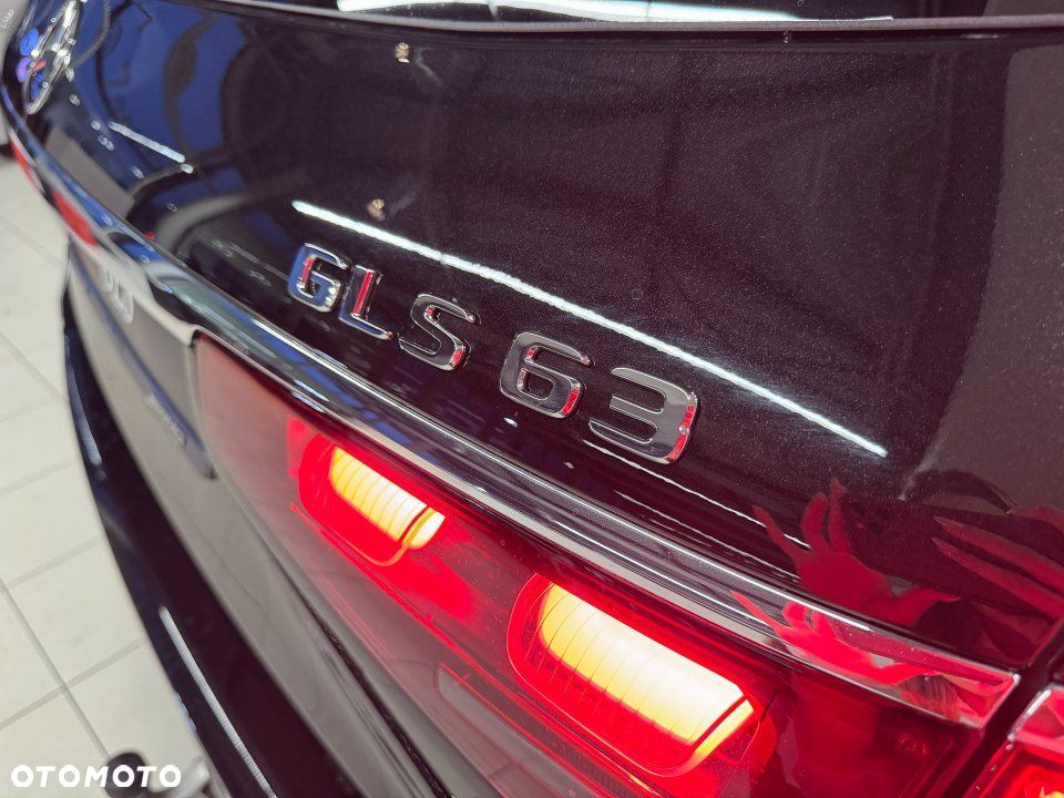 Mercedes-Benz GLS - 19