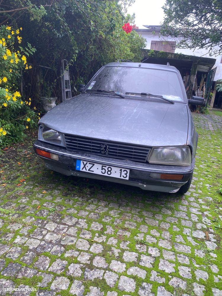 Peugeot 505 Break 2.5 GRD - 1