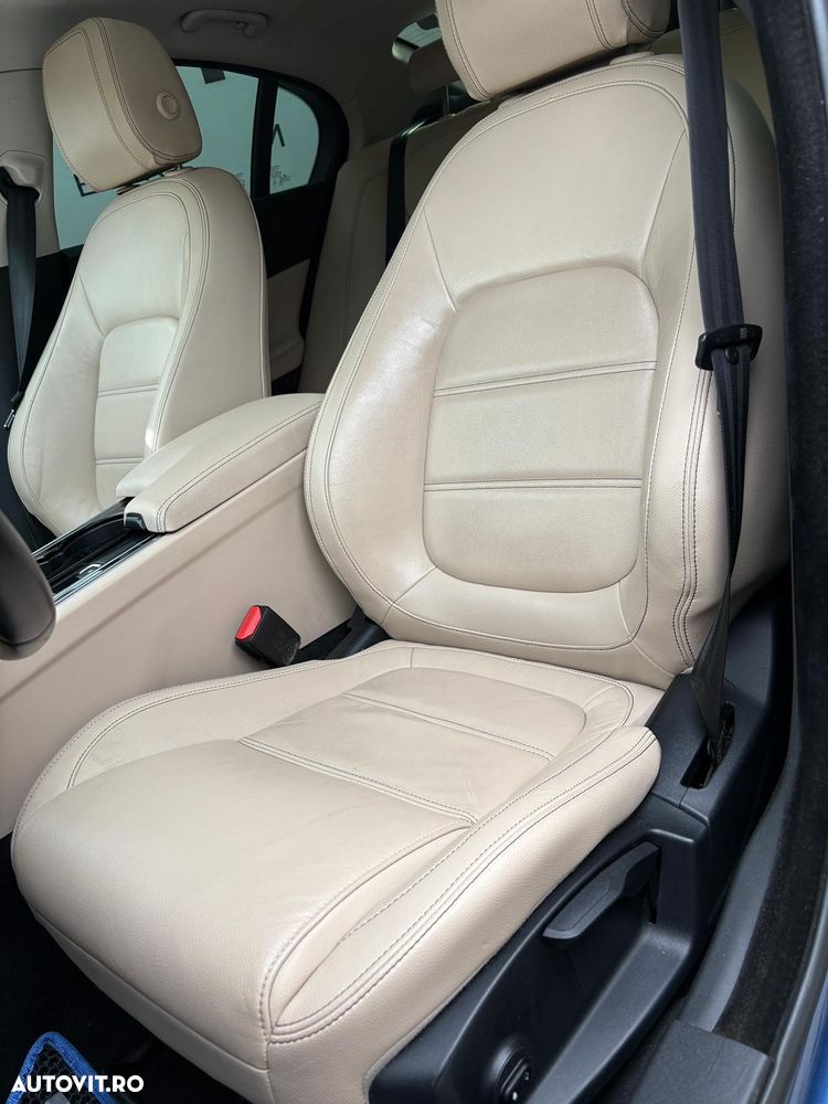 Jaguar XE E-Performance Aut. Prestige - 3