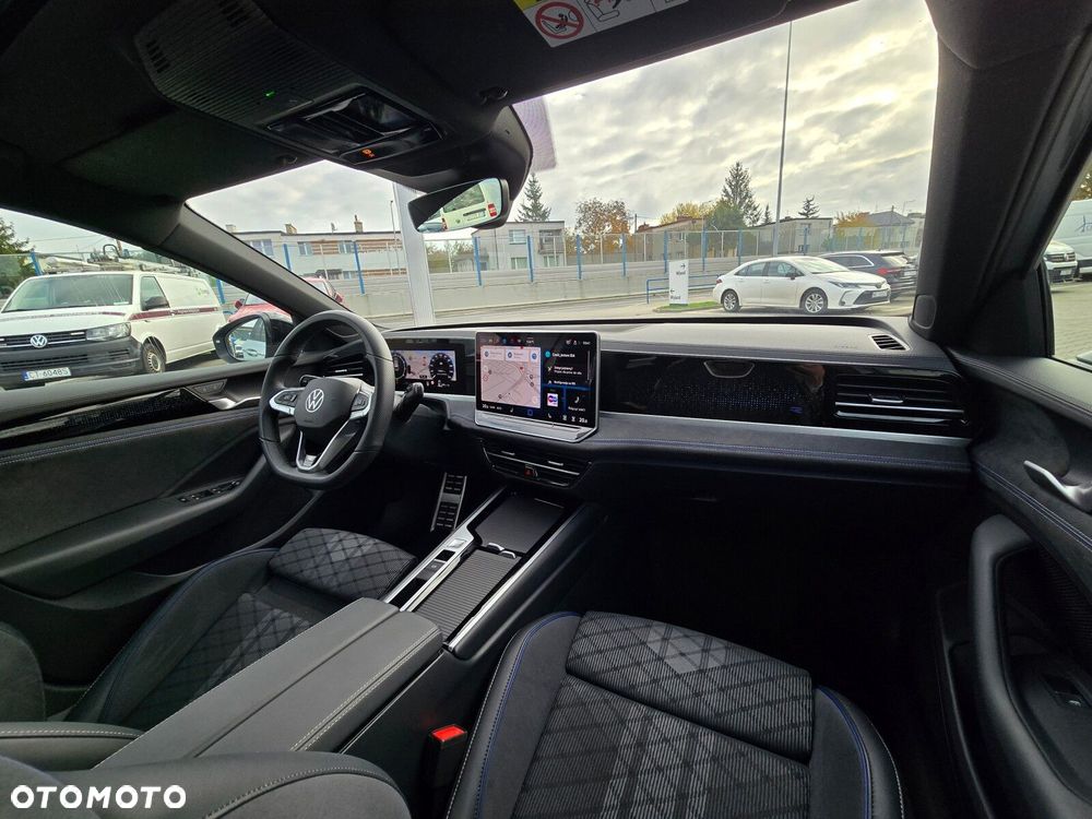 Volkswagen Passat 2.0 TSI R-Line Plus DSG - 29