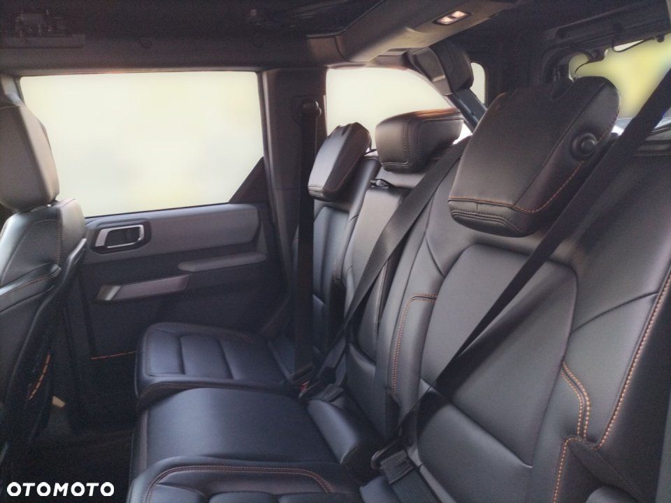 Ford Bronco - 17