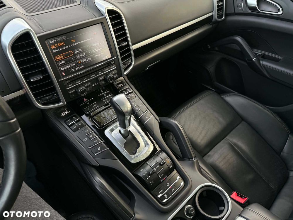 Porsche Cayenne - 6