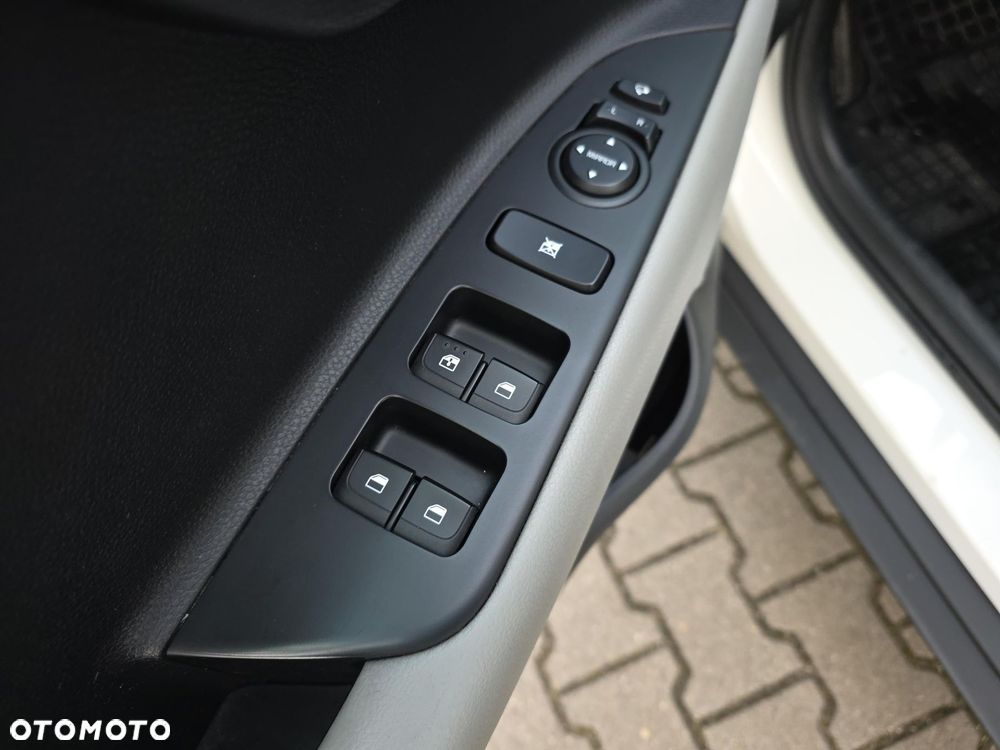 Kia Stonic 1.2 L Business Line - 19