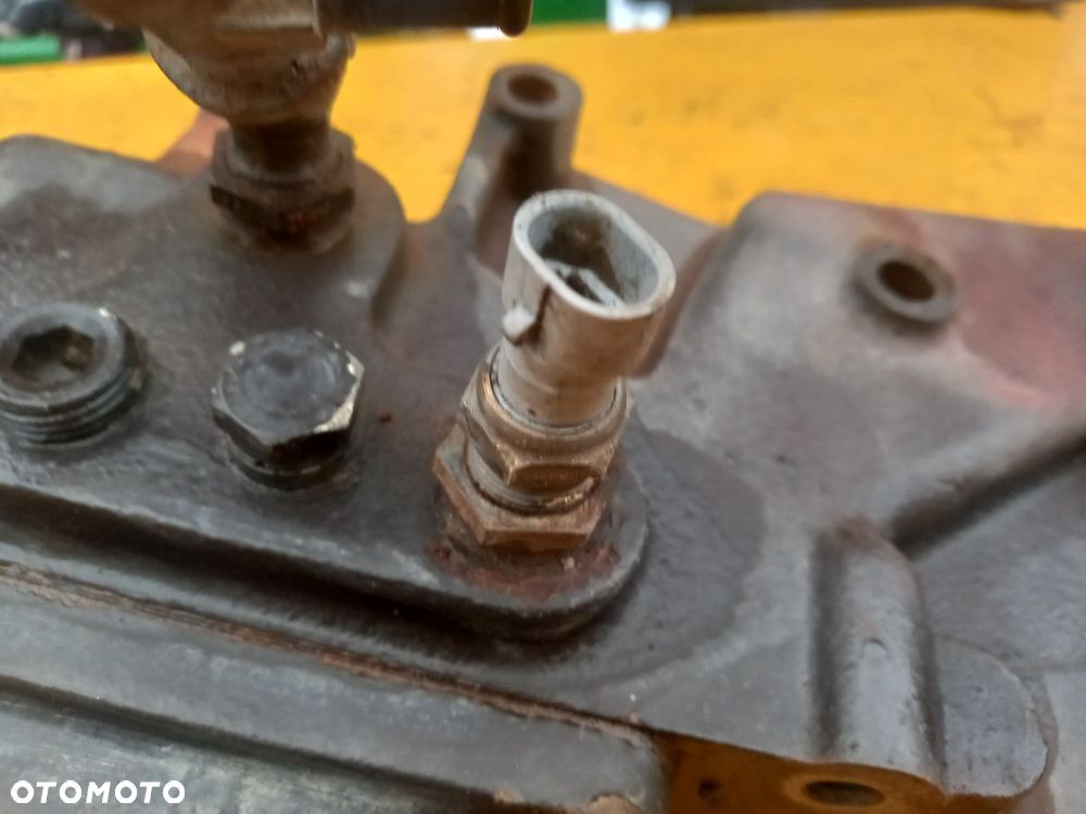 Obudowa termostatu FiatAgri G210 - 2