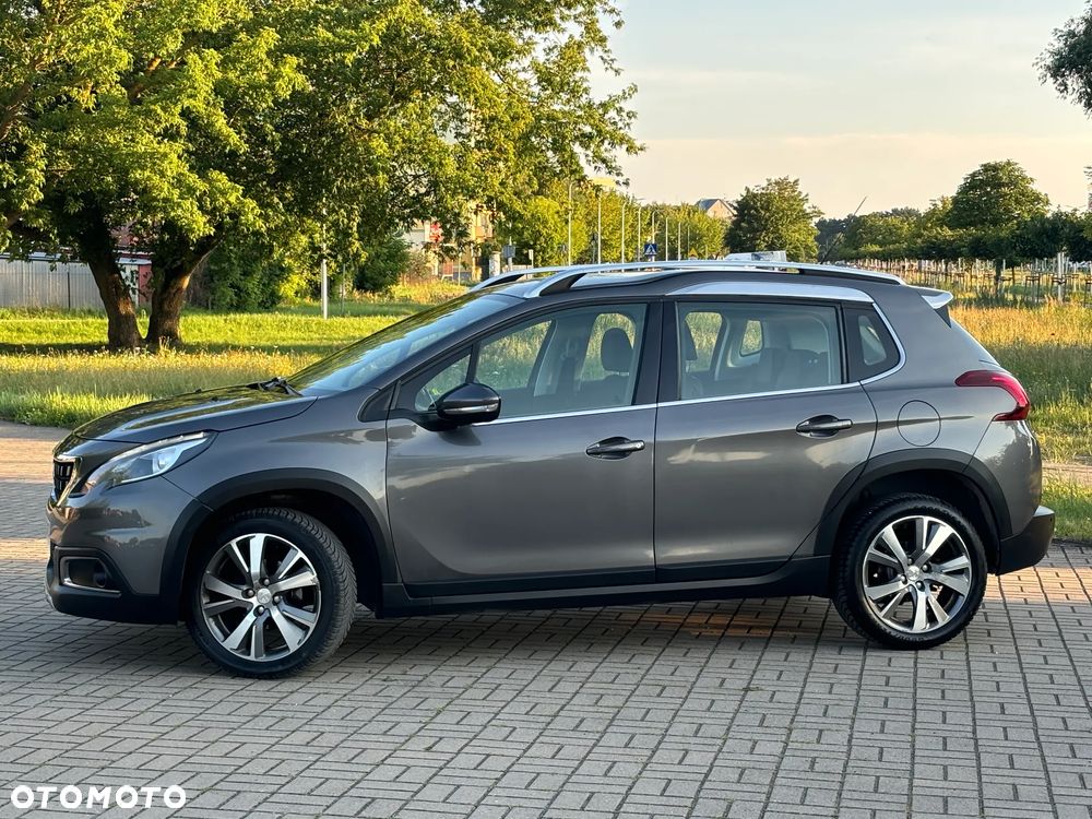 Peugeot 2008 BlueHDi 100 STOP & START Allure - 4