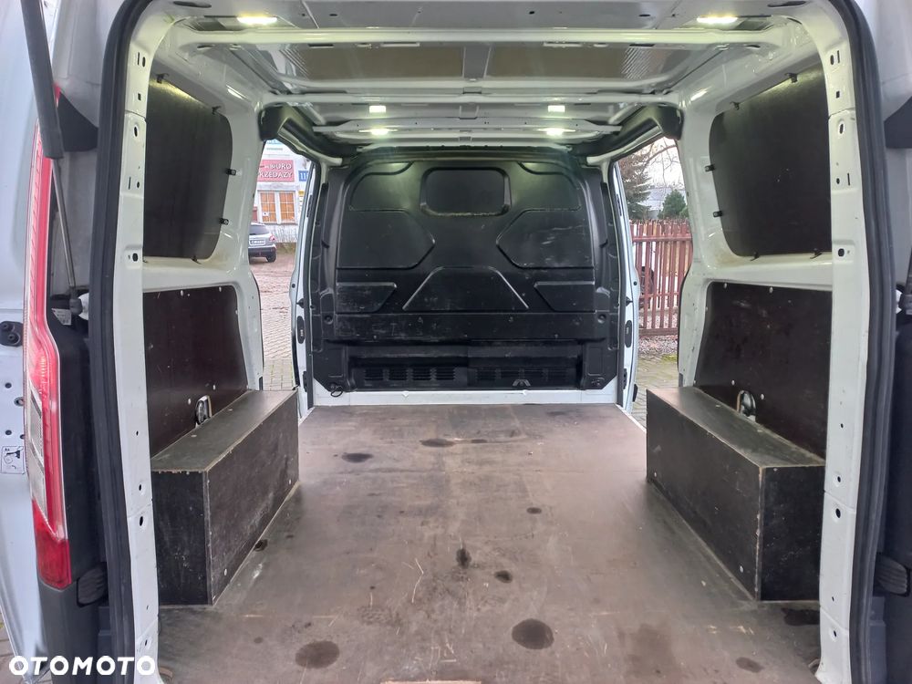 Ford Transit Custom - 12