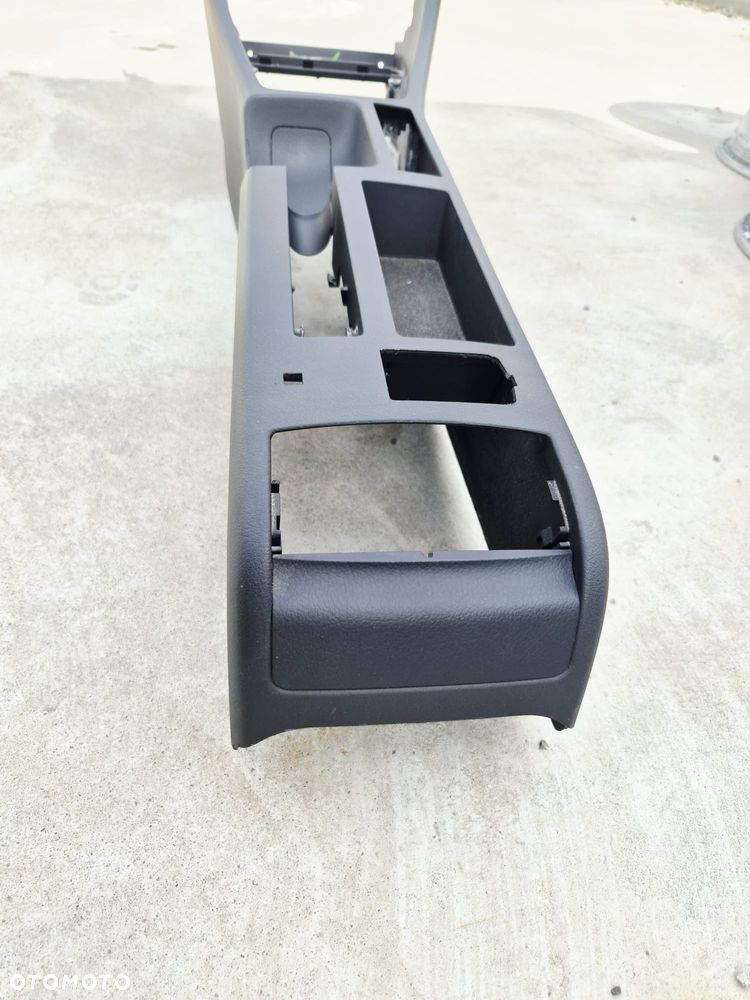 Tunel Środkowy 2Din Czarny Soul Seat Exeo 3R0863241A - 10