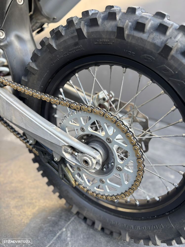 Husqvarna FE 350 4T  (230h) - 32