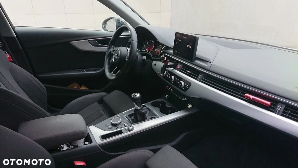Audi A4 Avant 2.0 TDI DPF clean diesel quattro S line Sportpaket - 18