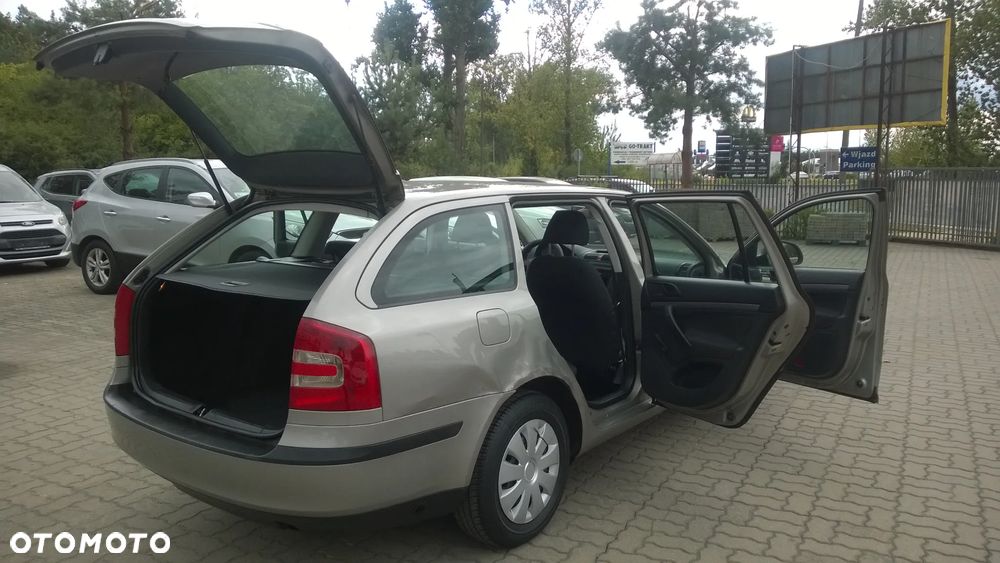 Skoda Octavia 1.6 Elegance - 19